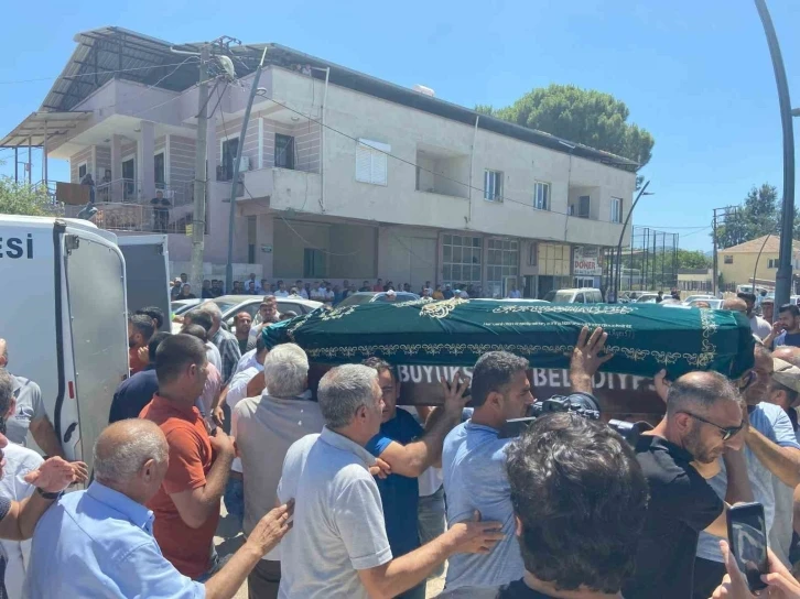 İzmir’deki patlamada hayatını kaybeden kardeşlere acı veda
