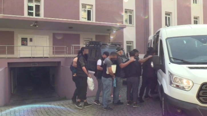 İzmir merkezli DEAŞ operasyonunda üç tutuklama
