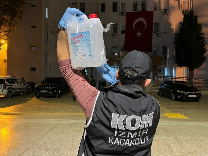 İzmir polisinden sahte etil alkol kaçakçılarına operasyon
