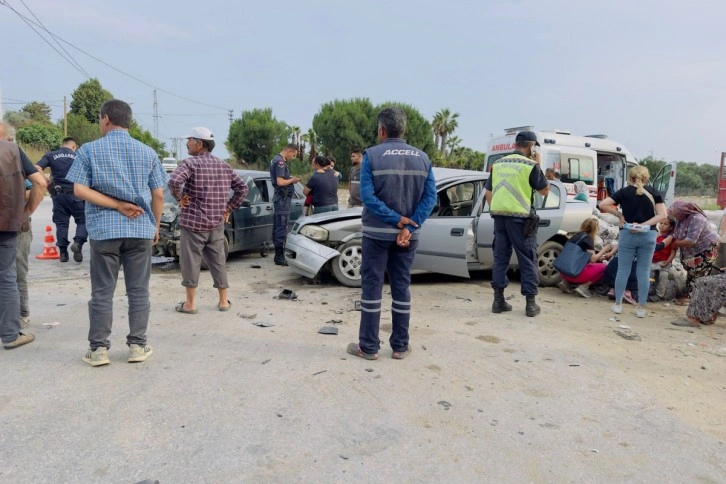 İzmir’de iki ayrı feci kaza: 11 yaralı