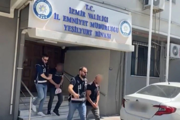 İzmir'de tefeci operasyonunda 5 tutuklama