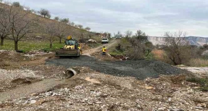 İzmit Belediyesi Adıyaman’da selden kapanan yolları açtı