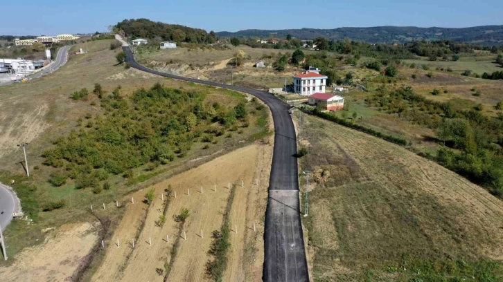 İzmit Belediyesi’nden Kulmahmut’a 800 metrelik asfalt yol
