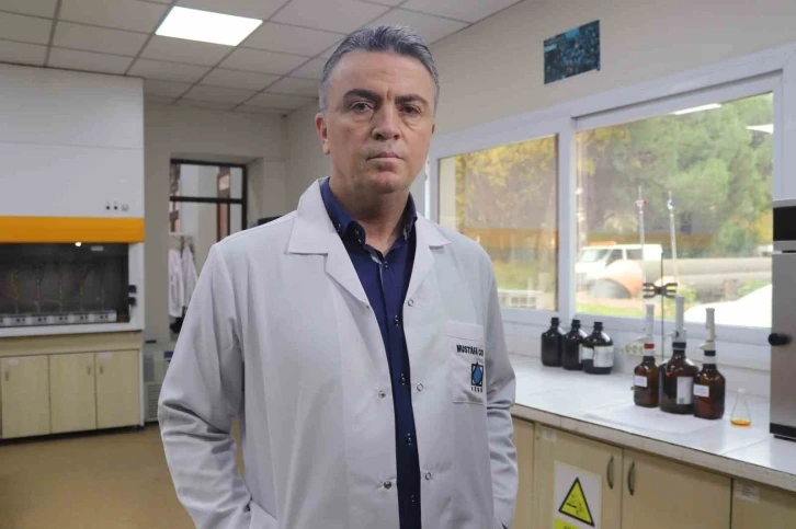 İZSU, İzmir’in su kalitesini akredite laboratuvarında test ediyor

