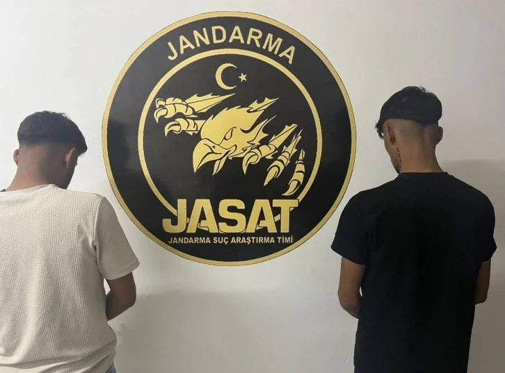 Jandarma 3 ayrı cinayetin zanlılarını yakaladı
