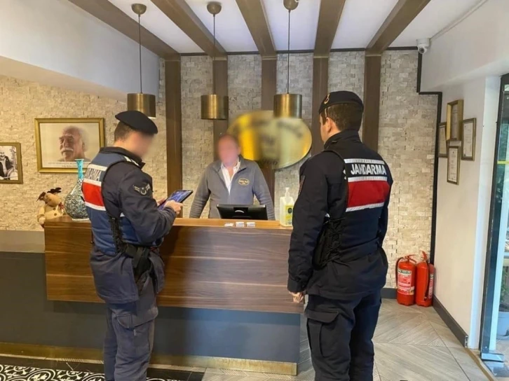 Jandarma’dan günübirlik kiralık ev ve araç firmalarına yönelik huzur uygulaması
