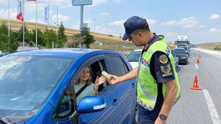 Jandarma ekipleri bayram trafiği dolayısıyla denetimlerini arttırdı
