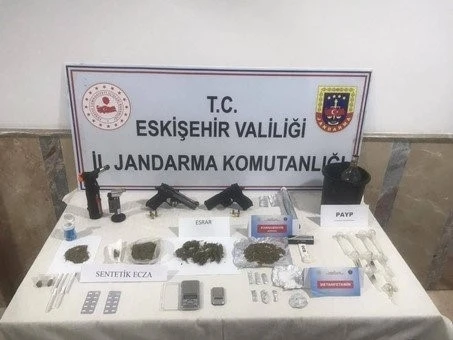 Jandarma ekiplerinden uyuşturucu operasyonu: 6 gözaltı
