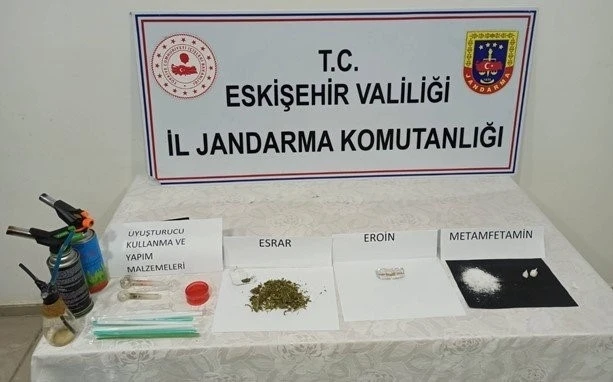 Jandarma uyuşturucu ile mücadeleyi artan kararlılıkla sürdürüyor
