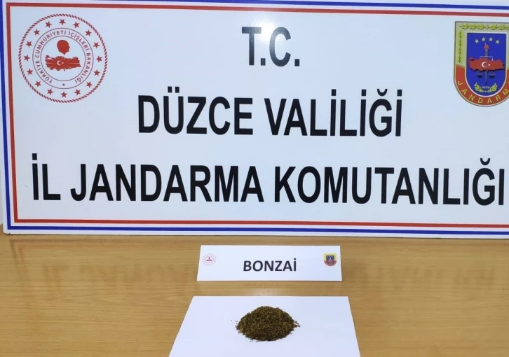 Jandarma uyuşturucuya geçit vermiyor
