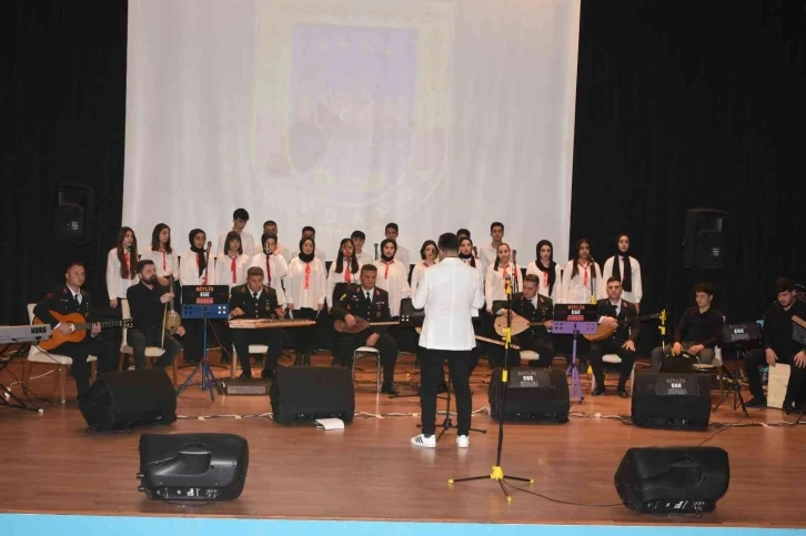 Jandarma ve öğrencilerden muhteşem konser
