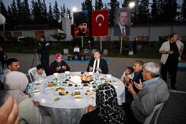 Jandarmadan şehit aileleri ve gaziler onuruna iftar