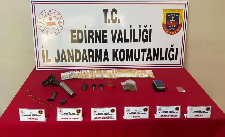 Jandarmanın şüphe üzerine durdurduğu aracın sürücüsü tutuklandı
