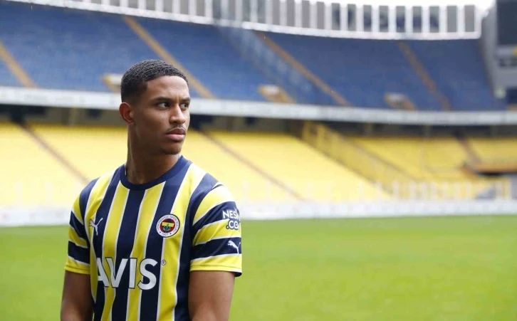 Jayden Oosterwolde resmen Fenerbahçe’de
