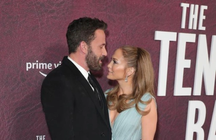 Jennifer Lopez ve Ben Affleck nişanlandı mı?