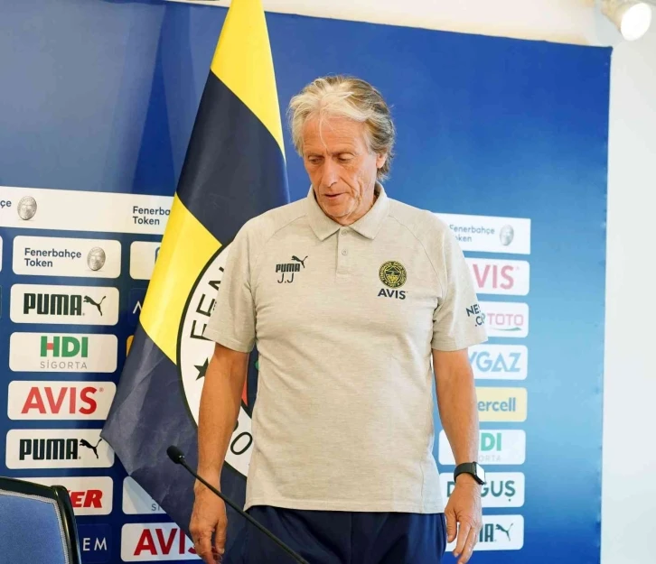 Jorge Jesus: “Avrupa Ligi’nde gruplara kalmak istiyoruz”
