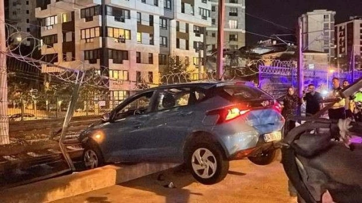 Kadıköy'de otomobil marmaray hattına girdi