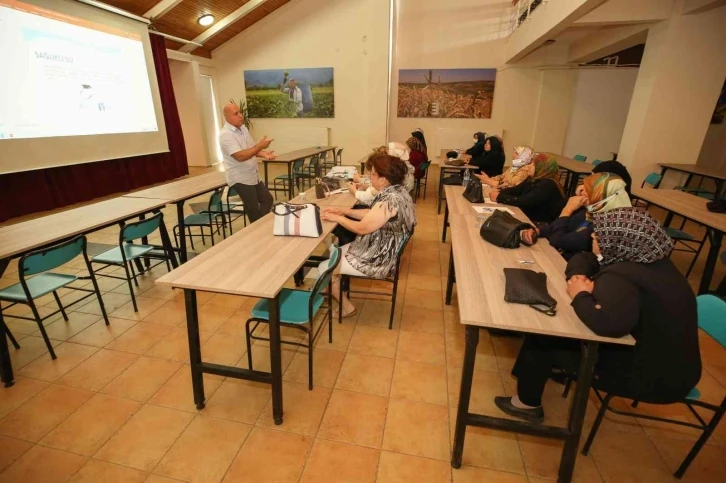 Kadın derneklerine hijyen eğitimi
