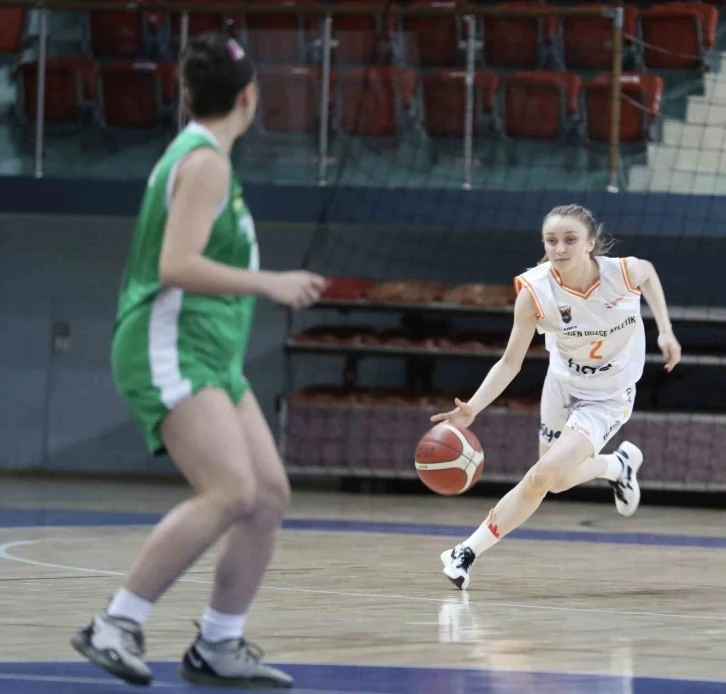 Kadınlar Bölgesel Basketbol Ligi: Düzce Atletik: 69 - İstanbul Panterleri: 41
