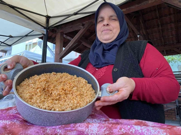 Kadınlar en iyi keşkek için yarıştılar
