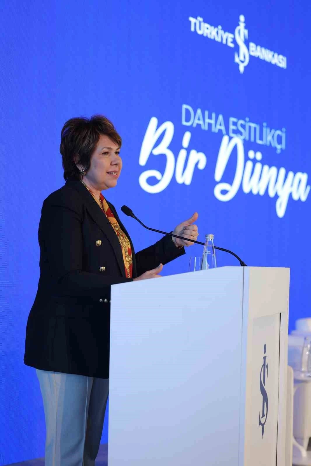 Kadınlar &quot;Daha Eşitlikçi Bir Dünya&quot; için bir araya geldi
