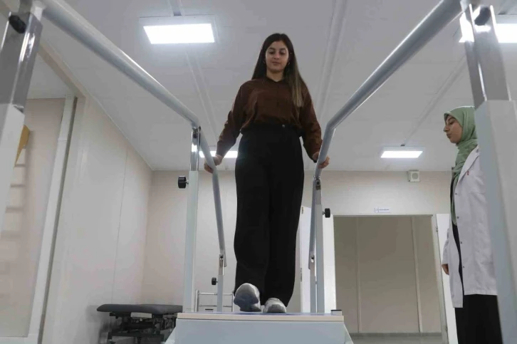 Kadınların destekleriyle kurulan rehabilitasyon merkezi depremzede vatandaşlara umut oldu
