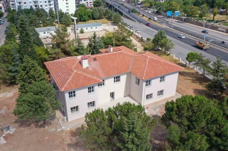 Kadınların ikinci evi; UKAMER hizmet binası
