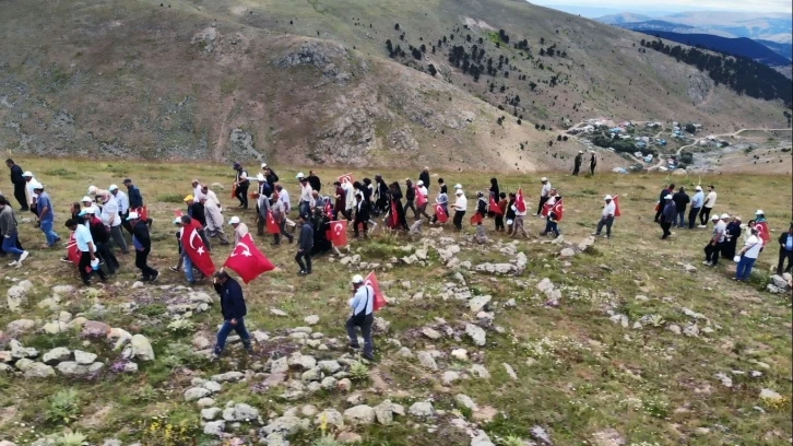 Kafkas şehitleri için vefa yürüyüşü düzenlendi
