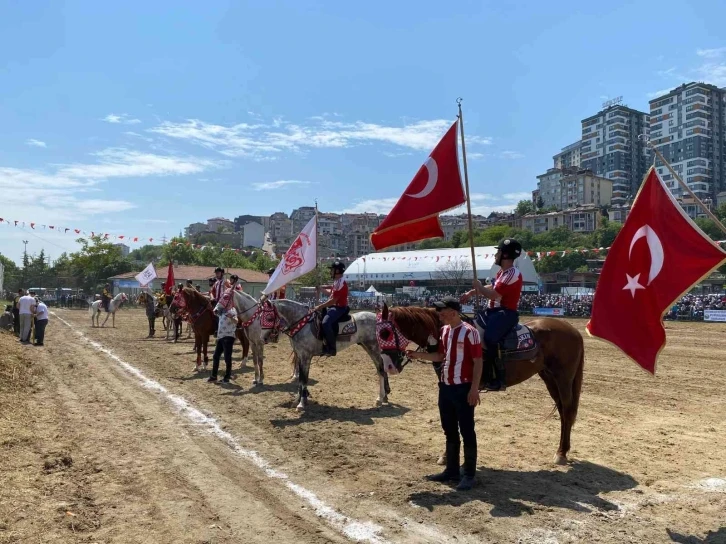 Kağıthane’de "Geleneksel Atlı Cirit Şöleni"
