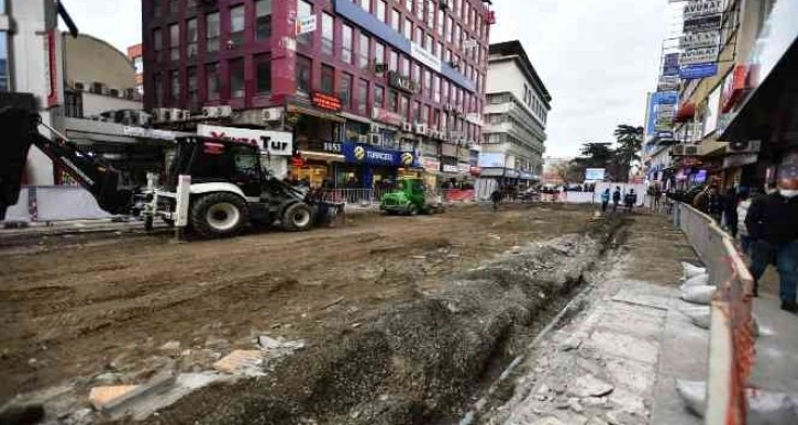 Kahramanmaraş Caddesi’nin yayalaştırılması çalışmaları başladı