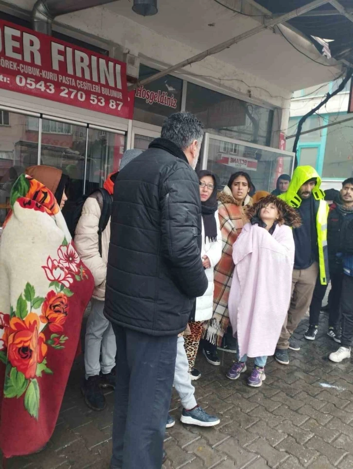 Kahramanmaraş’ta arama kurtarma çalışmalarına katılan MYP’li Çayır: "Yaraları hep birlikte saracağız"
