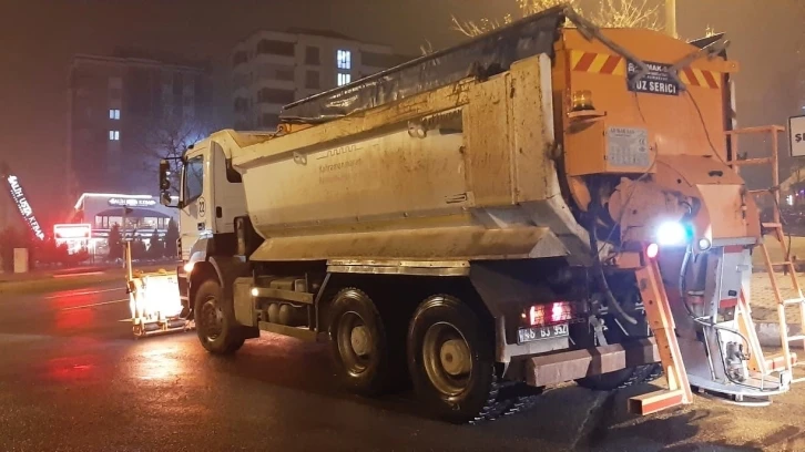 Kahramanmaraş’ta ekipler muhtemel kar yağışları için nöbette
