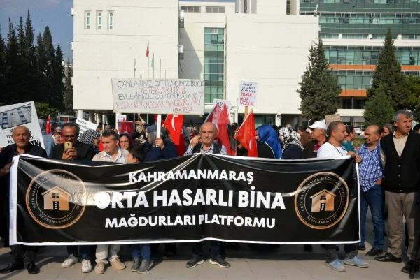 Kahramanmaraş'ta orta hasarlı bina mağdurlarından düdüklü eylem 