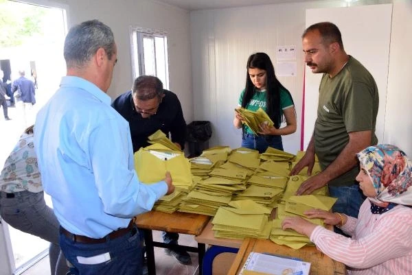 Kahramanmaraş'ta oyların sayımına başlandı