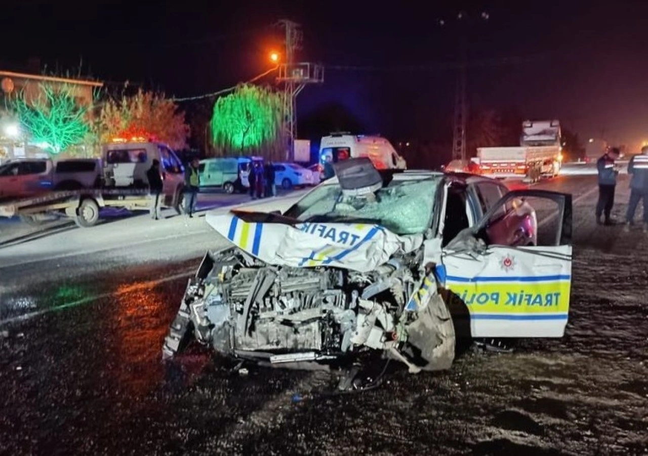 Kahramanmaraş’ta trafik kazası: 1 ölü, 2’si polis 3 yaralı