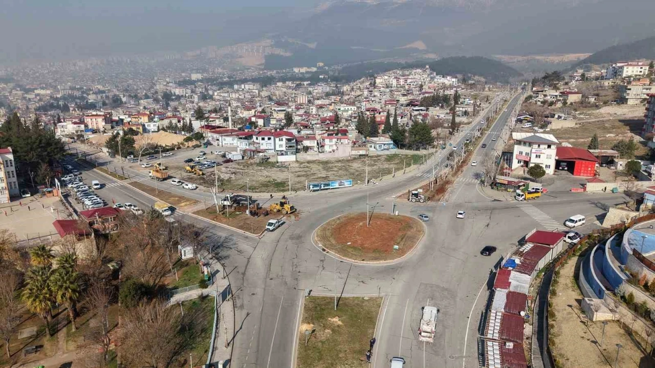 Kahramanmaraş’ta yol ve kavşak çalışmaları
