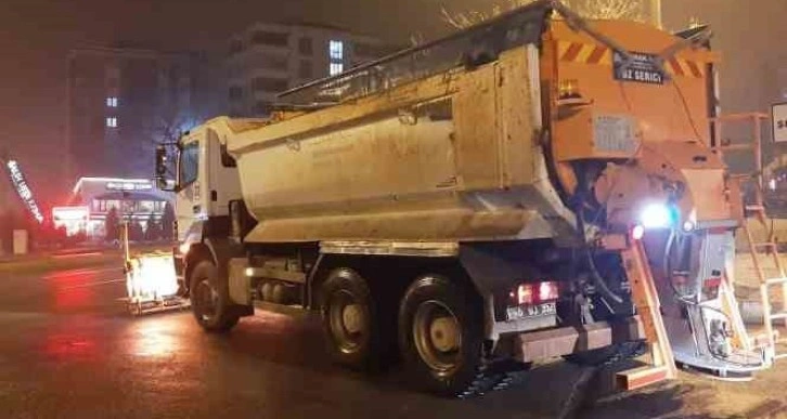 Kahramanmaraş’ta ekipler muhtemel kar yağışları için nöbette