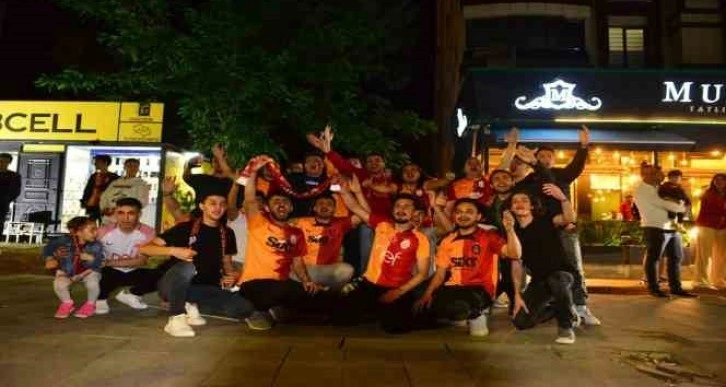 Kahramanmaraş’ta Galatasaray taraftarları şampiyonluğu coşkuyla kutladı