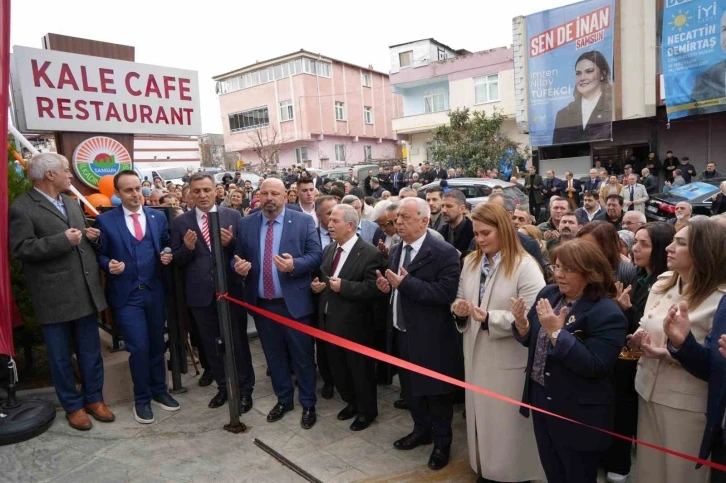 ’Kale Kafe’ dualarla açıldı
