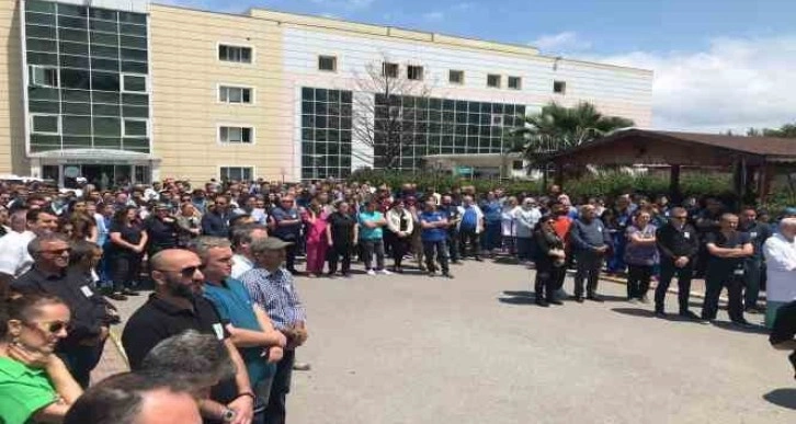 Kalp krizi geçiren uzman doktora, görev yaptığı hastanede anma töreni