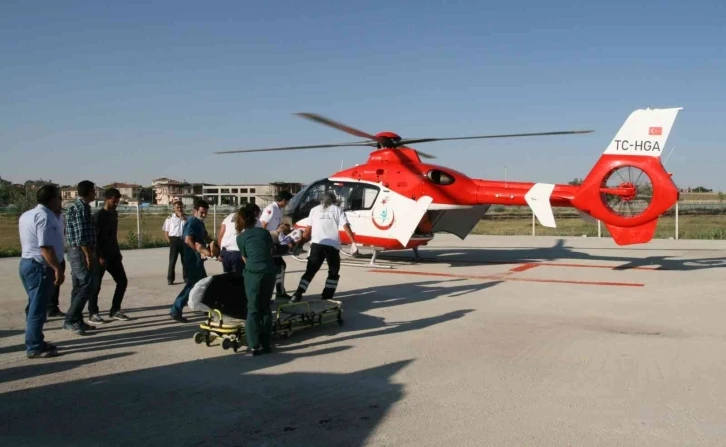 Kalp krizi geçiren yaşlı adam hava ambulansla Konya’ya sevk edildi
