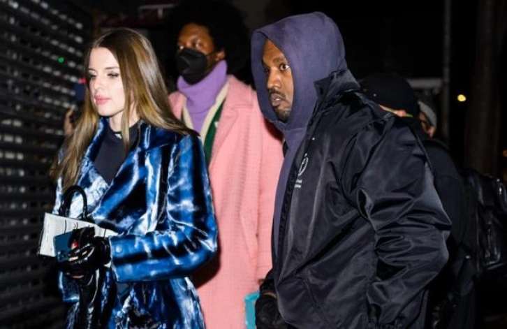 Kanye West, Kim Kardashian'ın 'benzeri' ile birlikte