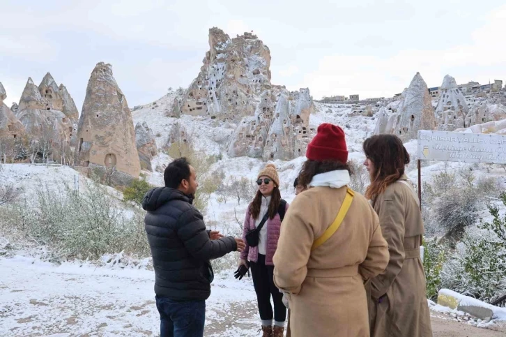 Kapadokya’da kartpostallık kar manzarası
