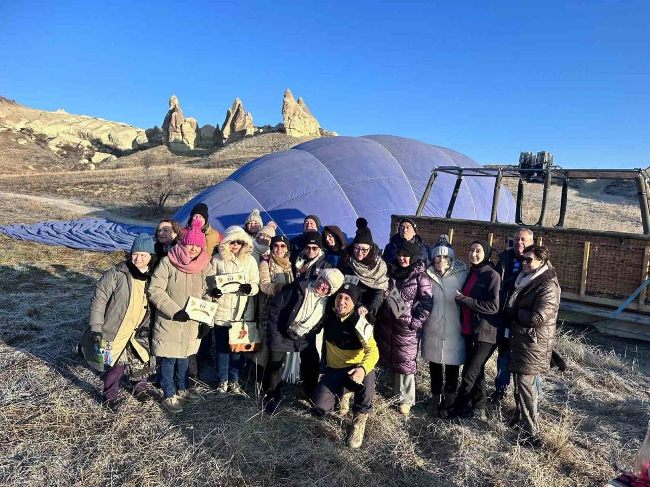 Kapadokya’da sıcak hava balonları bir hafta sonra yeniden havalandı
