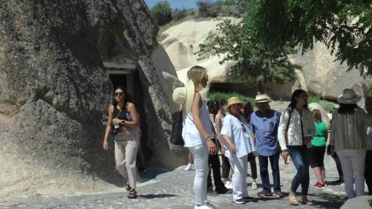 Kapadokya’daki ören yerlerini ziyaret eden turist sayısı 2,5 milyonu geçti
