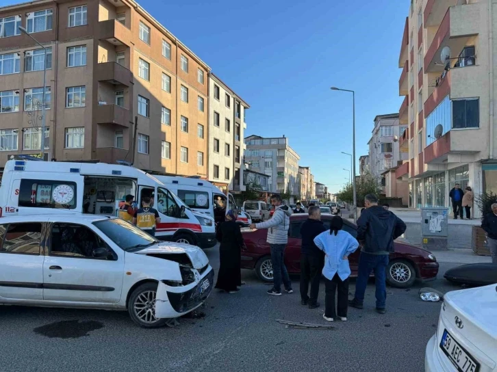 Kapaklı’da bayram günü kaza: 13 yaralı
