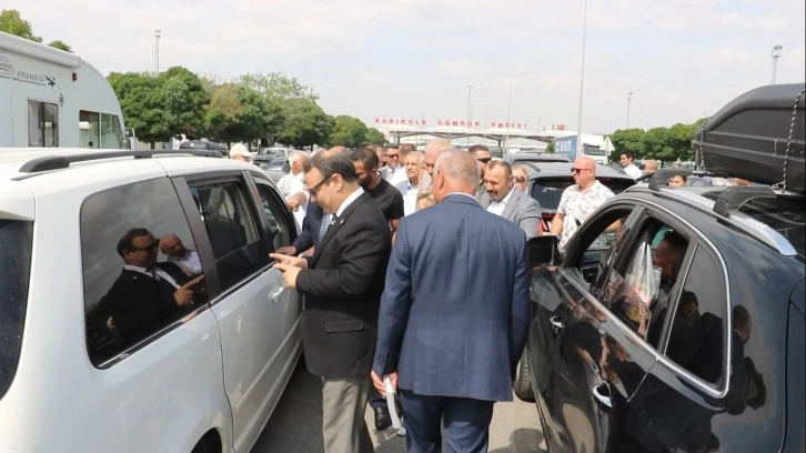 Kapıkule’de gurbetçi aile İYİ Parti’ye Cumhurbaşkanı Erdoğan’ın konuşmasıyla cevap verdi
