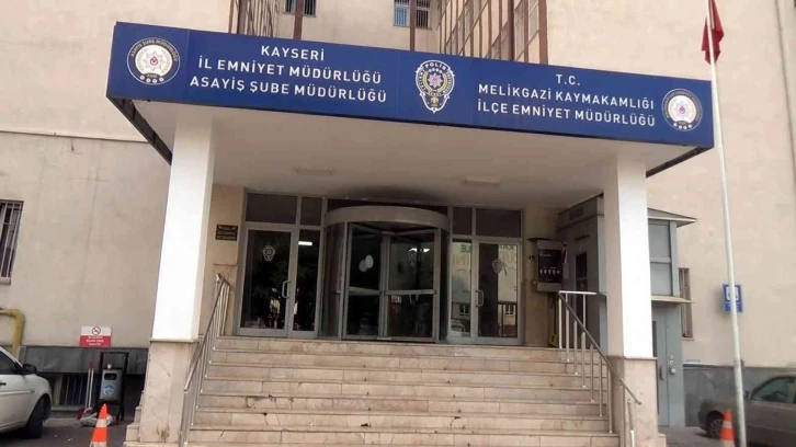 Kapüşonlu hırsız yakalandı
