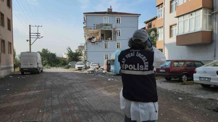 Karabük’te bir binada yaşanan patlamanın dehşeti gündüz ortaya çıktı
