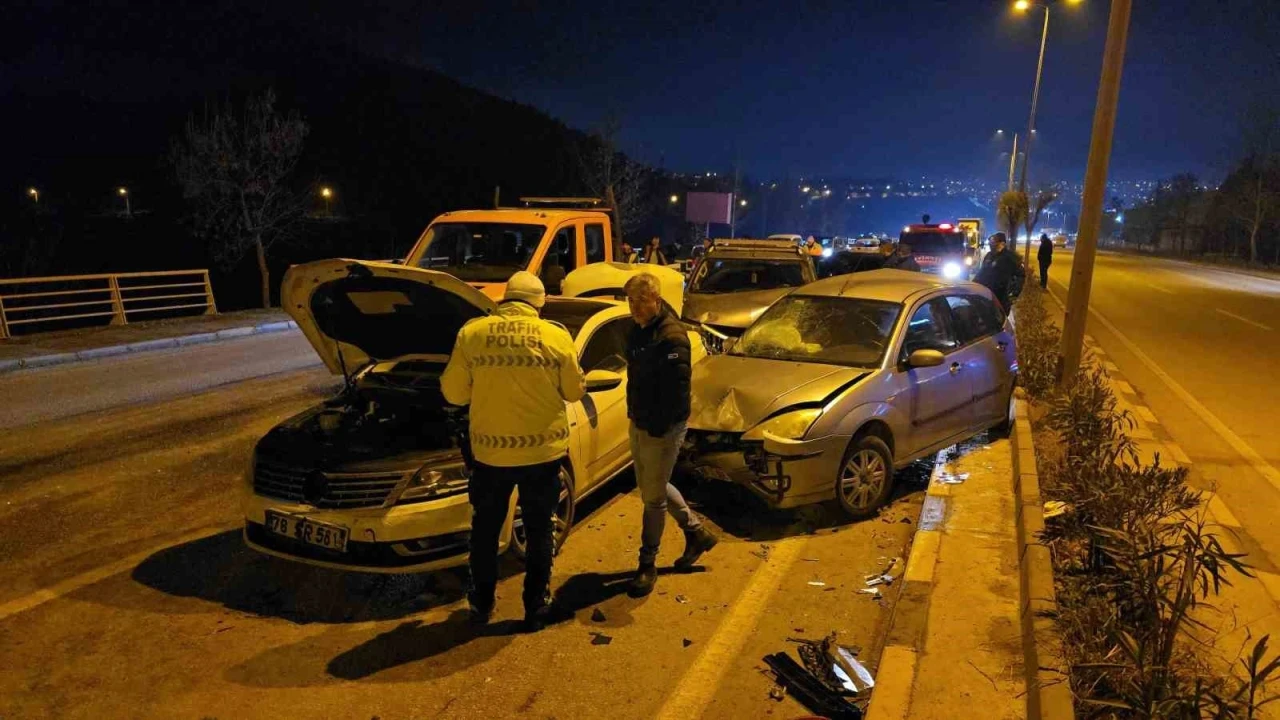 Karabük’te zincirleme kaza: 5 yaralı
